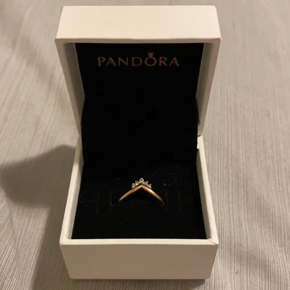 Pandora Ring - Picture 2 of 3